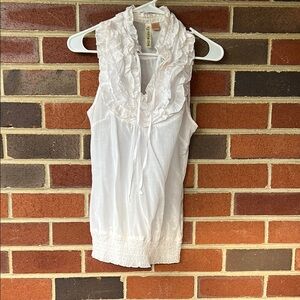 Eyeshadow White Ruffled Sleeveless Blouse